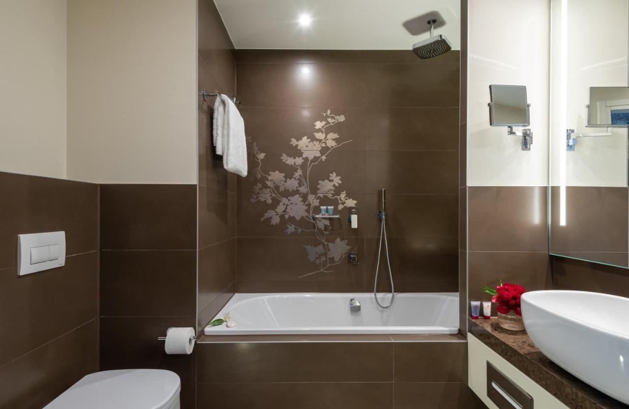 Hotel Leonardo Royal Venice 4*